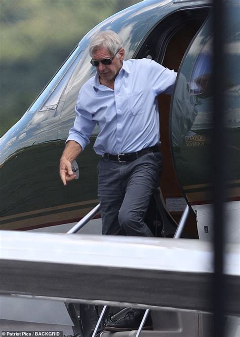 Harrison ford is an american actor, aviator, pilot and producer who has a net worth of. Harrison Ford e Calista Flockhart portano il figlio al ...