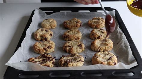 17 de agosto de 1968), o también conocida como maru botana, es una cocinera y conductora de televisión argentina. COOKIES DE AVENA - YouTube