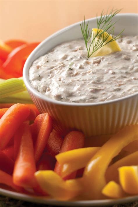 The dip can be used to make tuna sandwiches, or you can use it as a dip with bread (wholemeal bread recommended). Creamy Tuna Dip with Dill | Recipe | Recipes, Food ...