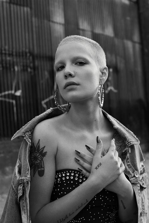 Halsey is on tour in 2021 and tickets for all cities and dates are on sale now. Halsey Topless - The Fappening Leaked Photos 2015-2020