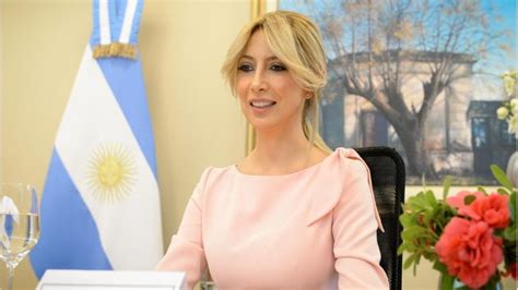 She is the current first lady of argentina, as the domestic partner of president alberto fernández. Fabiola Yañez le inicia acciones legales a Google por ...