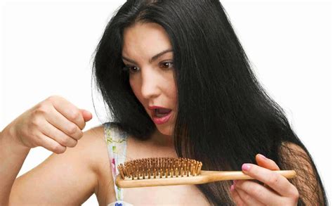 Salah satu cara mengatasi rambut mengembang secara alami adalah menggunakan susu. 4 Cara Ampuh Mengatasi Rambut Rontok Parah - Tips Rambut