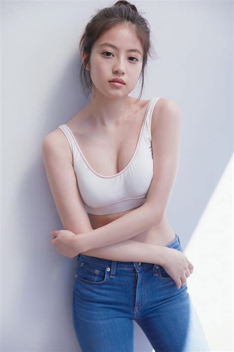 周五, 01/01/2021 上 周五, 25/12/2020. 今田美桜 | 厳選美女図鑑