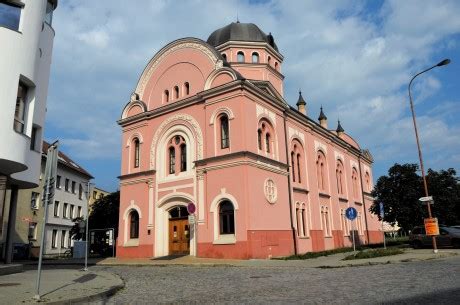 Uherské hradiště leží v kraji zlínský (179 m n. PŘÍRODA A PAMÁTKY V OKOLÍ MACHOVÉ - Fotoalbum - UHERSKÉ ...