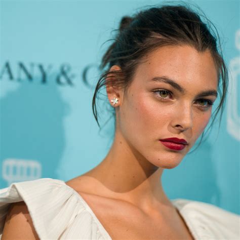 La sua carriera come modella ha inizio nel 2012 quando partecipa al concorso elite model look che le apre le porte delle passerelle di tutto il mondo: Sanremo 2021 foto: da Elodie a Vittoria Ceretti, le donne ...