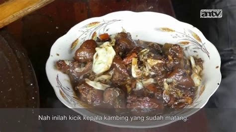 Lontong kikil surabaya punya kuah gurih yang nikmat, disajikan dengan potongan lontong 3. Resep Kikil Kepala Kambing - Resep Cara Membuat Tengkleng ...