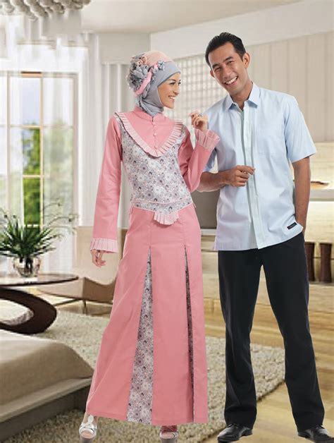 Bahkan dengan menggunakan model gaun pesta simple dengan desain minimalis tersebut, anda justru malah semakin terlihat mempesona. Contoh Model Gamis Batik Terbaru | Baju Muslim Online