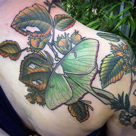 Ver más ideas sobre arte de lobos, tatuajes de lobos, tatuajes de lobos tribales. 💀 Las 45 mejores ideas de tatuaje de Luna Moth - [2020 ...