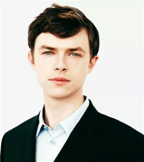 You may know him for his role as 'cricket' in lawless or more recently as 'chris' on the hit series zerozerozero. Dane DeHaan