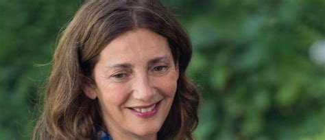 Valerie karsenti la pulpeuse brune de la série scènes de ménage dans une vidéo où la voir cette épingle et d'autres images dans seins nus par thomasdarien. Valérie Karsenti : ce que vous ne saviez (peut-être) pas ...