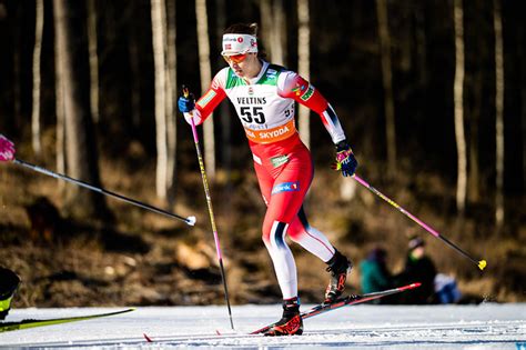 Astrid jacobsen durante el campeonato mundial en seefeld in tirol, tirol, austria en febrero de 2019. ASTRID UHRENHOLDT JACOBSEN PÅ PALLEN I SKOGSLØP
