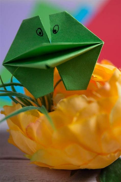 Click through for step by step folding instructions. origami frog instructions | Origami frog instructions ...