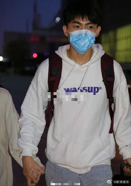 中年叛逆的陈志朋可真洒脱 创造营2019苏有朋圈粉 杨幂炸臭豆腐邓伦泡脚 张柏芝非常动人 陈意涵：自律才使人别有风韵 林志玲的不老传奇 许嵩：唱过人. 《创造营2021》选手回应牵女友参加面试：不去了_手机新浪网