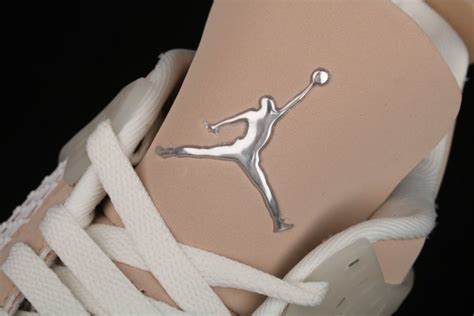 One of the mainstays in the jordan brand lineup, the air jordan 4 looks like it will continue to be a fixture in 2021, with a 'shimmer' colourway recently joining the rumour mill. 2021 Air Jordan 4 Shimmer/Bronze Eclipse DJ0675-200 ...