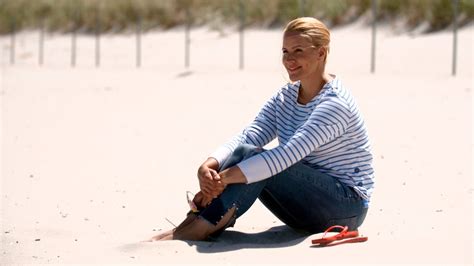 Eigentlich sollte judith rakers ganz normal die tagesschau moderieren. Judith Rakers unterwegs auf Fischland-Darß-Zingst | NDR.de ...