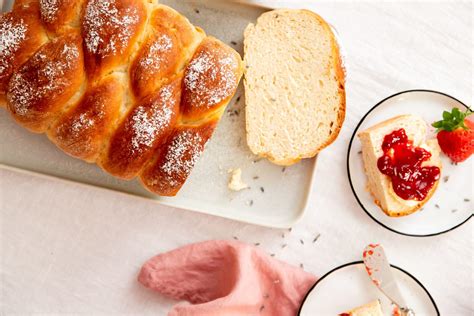 Brush egg yolk over bread and bake for about 40 minutes. Christmas Bread Braid Plait Recipe / Vanocka Czech ...