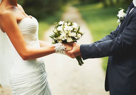 Frasi per l'anniversario di matrimonio dei genitori. Frasi per Anniversario di Matrimonio: le 60 più belle