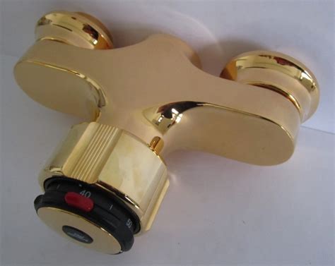 Selbstverständlich ist jeder ideal standard thermostat armatur direkt im netz erhältlich und sofort bestellbar. IDEAL STANDARD Idealux Thermostat Duscharmatur GOLD