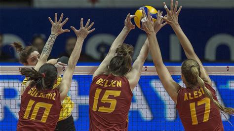 Voleybol, saha içerisinde iki takım ile oynanan bir top oyunudur. Galatasaray Kulübünün Türkiye Voleybol Federasyonunun ...