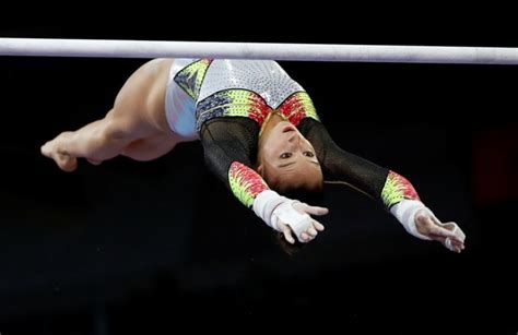 2018/2019 world champion uneven bars 2017/18 european uneven bars champion. Ze doet het opnieuw! Nina Derwael verlengt wereldtitel op ...