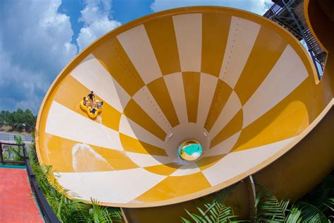If you have already been to legoland malaysia a million times, here is something different to check out in johor: Desaru Coast Adventure Waterpark Is Malaysia's Newest ...