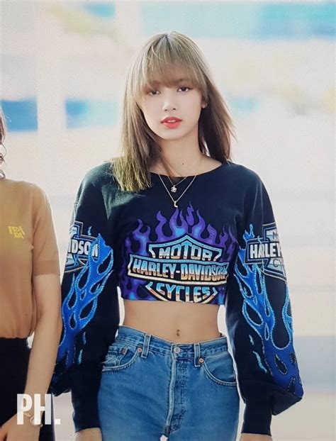 Jisoossi instagram photos and videos moows. Lisa de BLACKPINK, lució su "cinturita de avispa" en el ...