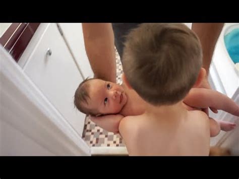 One specific book > baby drowns in bathtub. Family Giving Baby a Bath | August 14, 2016 - YouTube