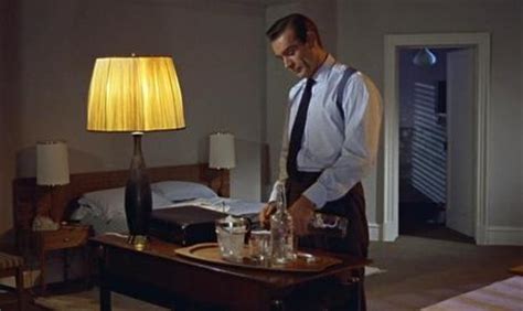 But they may stay a bit longer. Bond's Navy Blazer and Sunbeam Alpine in Dr. No - Paperblog