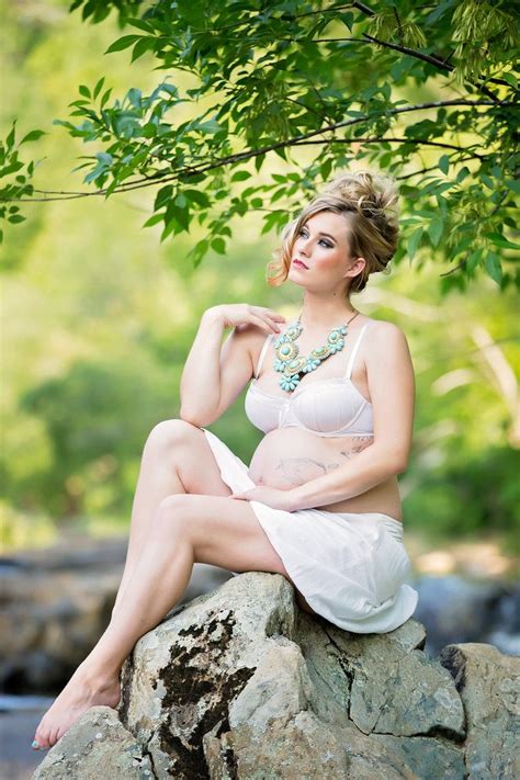 Planning a maternity photo shoot? Pin on Maternity Photos
