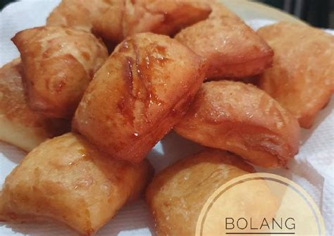 Umumnya resep bolang baling hanya berupa roti goreng berbentuk bantal yang tebal dan tanpa isi. Resep Bolang Baling Semarang / Diah Didi's Kitchen: Roti ...