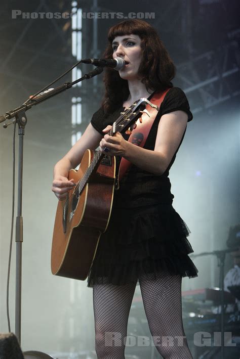 La grande sophie sera samedi sur la scène du centre culturel de bergerac © crédit photo : Photo : LA GRANDE SOPHIE, Hippodrome de Longchamp (PARIS ...