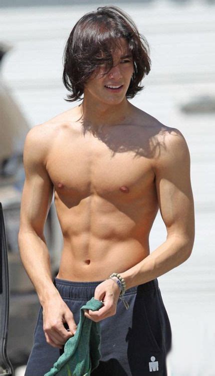 10 new asian guys with long hair. Pin op Hans Brekelmans