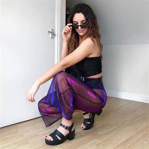 Chloe temple patm standard videos. @laurenjoanna looking unreal (again) in the purple/blue ...