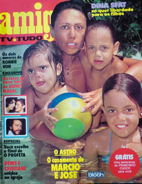 Maybe you would like to learn more about one of these? Astros em Revista: Dina Sfat nas capas da revista Amiga