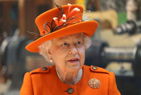 3 napig lesz az egyesült királyságban. Erzsébet királynő újabb unokái mondanak le a királyi ...