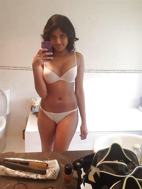 She cheats on her military boyfriend while talking to him. Beautiful indian girlfriend on her erotic homemade pics