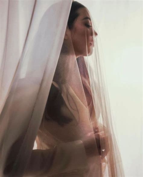 Foto prewed pakai sakral psht. Intip 10 Detail Pernikahan Sherina Munaf-Baskara Mahendra ...
