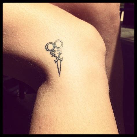 4.6 the sun & the moon. 40 Cute Tiny Tattoo Ideas For Girls - Tattoo Inspirations ...