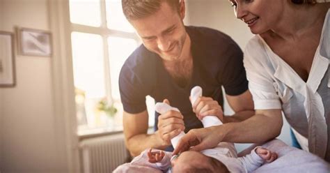 How to throw a baby shower. Soigner le cordon ombilical en 10 astuces - Magicmaman.com