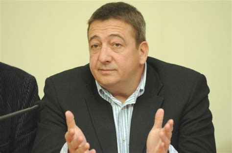 A magyarok vérén nyerészkedik Bayer Zsolt felesége ...