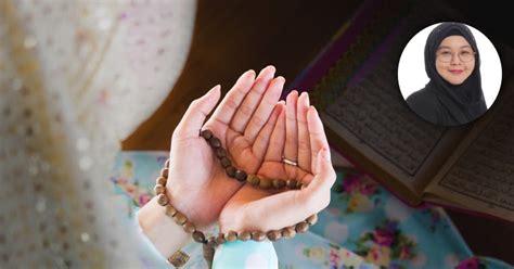 Dua hadits itu dhaif, tetapi dalam masalah fadha'ilul 'amal (keutamaan amal), sebagian ulama termasuk imam an nawawi memperbolehkan. Lepas Wanita Ini Amalkan 2 Ayat Dari Surah At-Taubah, Tak ...