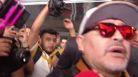 With cruz azul, club santos laguna, óscar pérez, oswaldo sánchez. Azteca Deportes Maradona Dorados LOCURA su llegada al ...