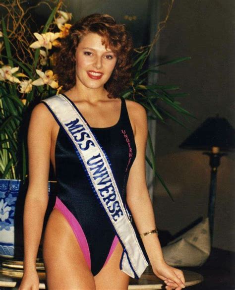 Miss universe 1990 bryllupskanalen med mona grudt kontakt: Mona Grudt - Norway - Miss Universe 1990 (With images ...