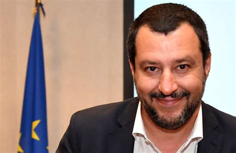 Der frühere innenminister hatte sich im. Matteo Salvini, quanto guadagna e patrimonio del leader ...