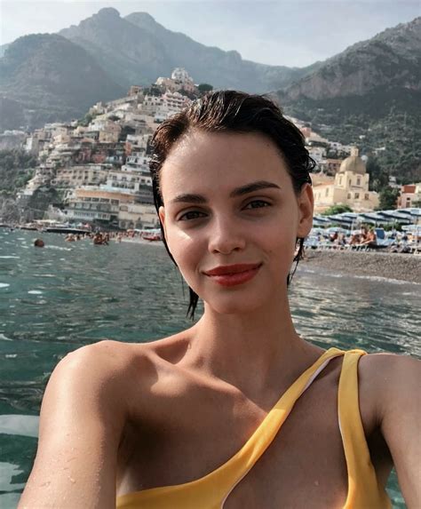 Comenzó su carrera como modelo en ucrania. Ariel Lilit | Natalia vodianova, Natalia, Instagram