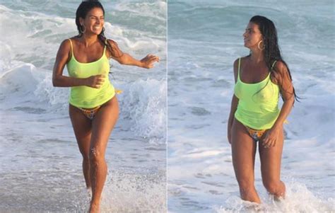 Ele é um dos melhores jogadores de futebol de praia, e nunca diz que não a uma partida. Portal TPM: Solange Gomes deixa seio à mostra em camiseta ...