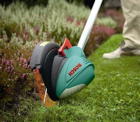 Lawn, grass, grasses, machine, machines, lawnmower, soy sauce, flour grinder. Indonesia Tourism: Mesin Pemotong Rumput Tanpa Mata Pisau