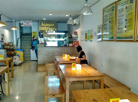 They also offer vegan cakes, dried snacks, juices, fruit teas and. Best vegetarian restaurants in Yogyakarta-Loving hut ...