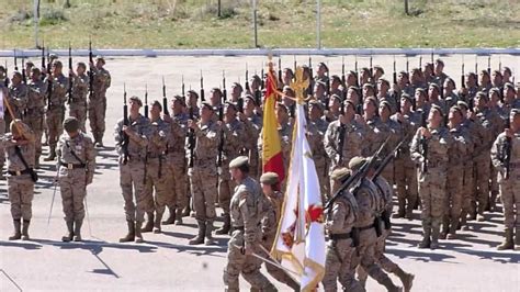 Jura de bandera de artillería oct 2019. Jura de Bandera Cáceres 2012 - YouTube