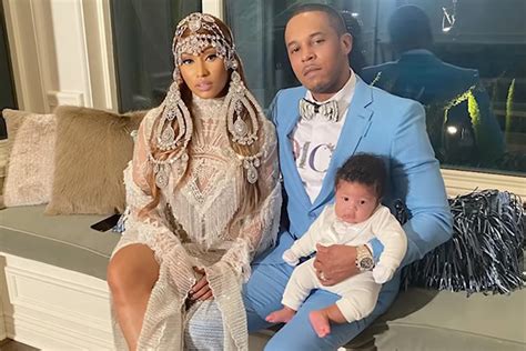 Although the new mom had shared glimpses of her son's hands in prior photos, she finally gifted a shot of her adorable baby to her. Nicki Minaj Dons Skin Tight Dress & Shares Adorable Photo ...